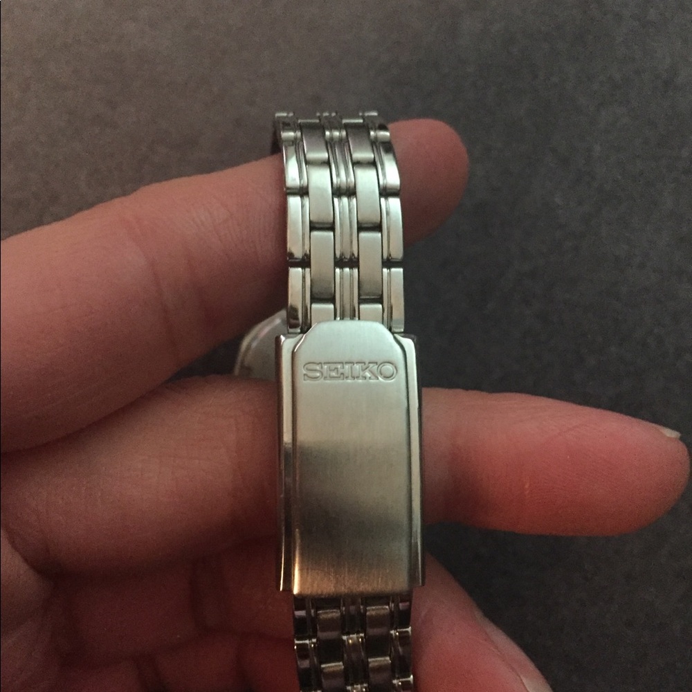 Seiko Women’s Bracelet Watch - Picture 3 of 9